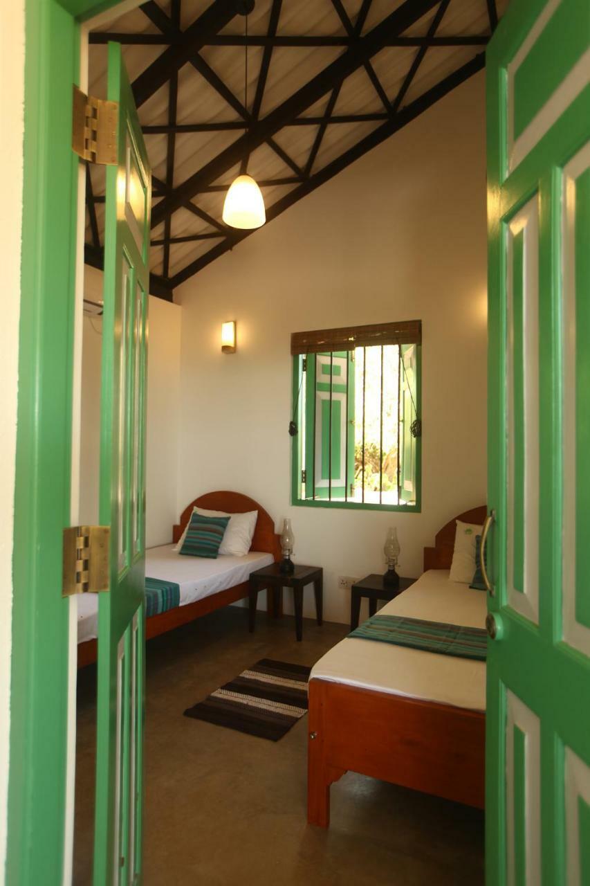 Nil Sisila Beach Resort Yala Extérieur photo